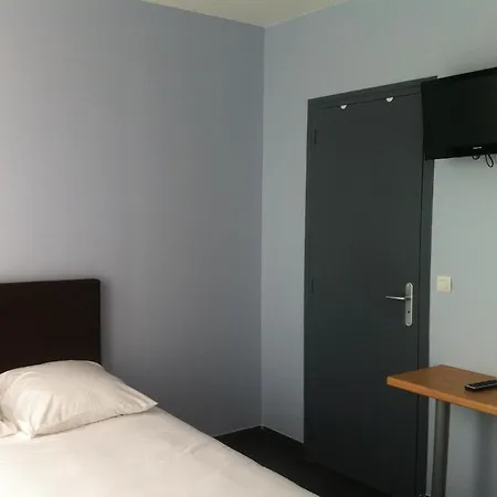 Moderne Ξενοδοχείο Ναντέρ